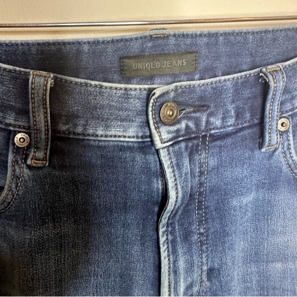 Uniqlo Heattech Slim Fit Jeans in Faded Blue Denim - Picture 5 of 5